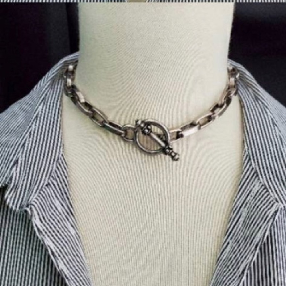 Silver Toggle Necklace - Brand New unused!